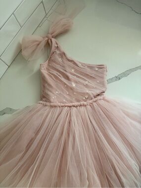 MARAIS SKY One-Shoulder Blush Tulle Star-Embellished Formal Dress for Girls